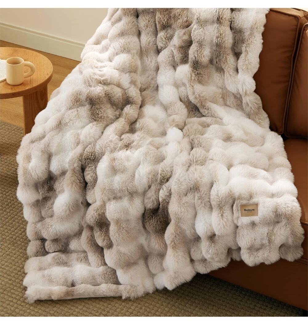 Bedsure Fluffy Bubble Faux Fur Throw 50x70 Tie-Dye Taupe XL Blanket